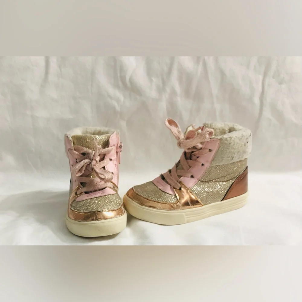 Oshkosh Bgosh Girl’s Sneakers high top:glitter, metallic gold. 8